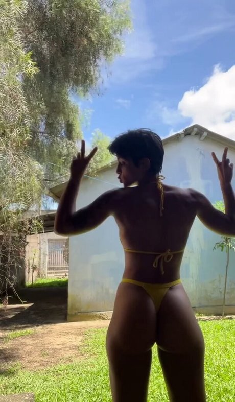 arianelcrd model hd pic