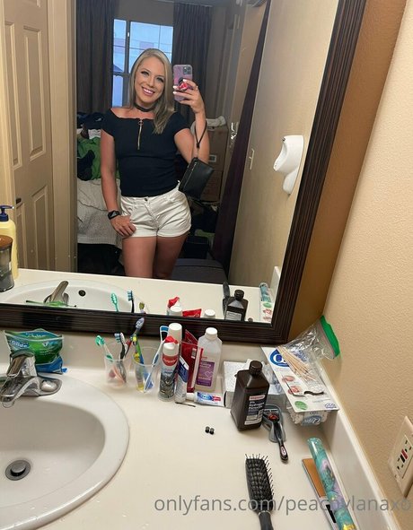 peachylanaxo model top galleries