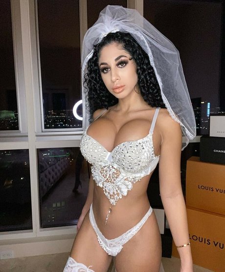 brooklindzz pornstar sexy images