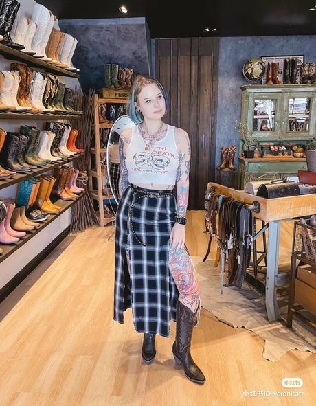 sexy latina onlyfans art naked archive