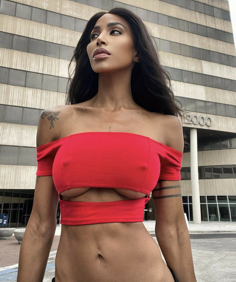 exoticvibegoddess1 naked model images