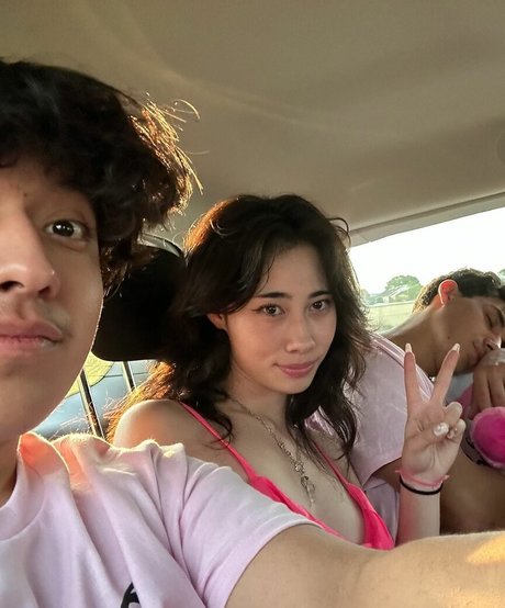 Meilizzz sexy model picture