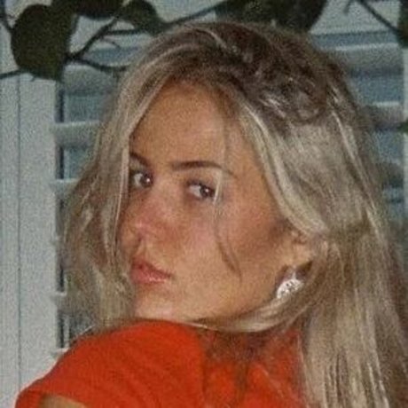 Chelsea Pearce model photos