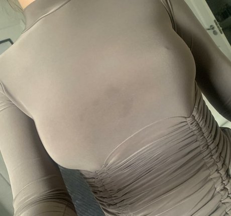 Faylee Oxenham exclusive actress pictures