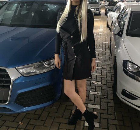 Faylee Oxenham star erotic photo