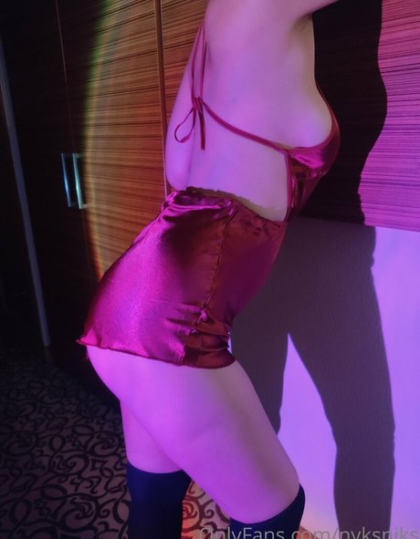 Nyks Niks perfect actress archive