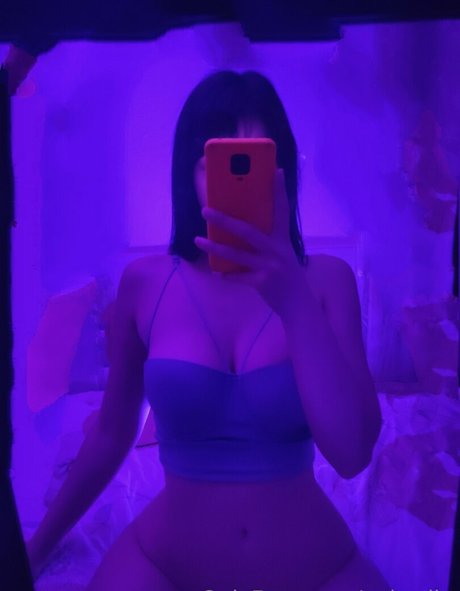 Nyks Niks actress archive