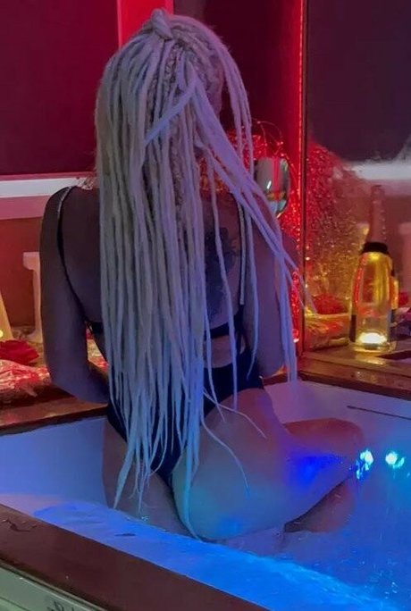 Loredana Modugno model nudes pictures