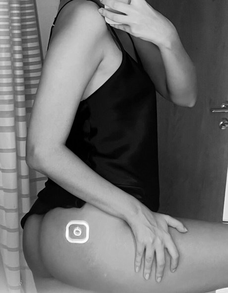 Ohitsyou free pornstar image