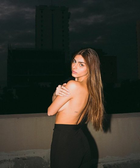 Noya Arviv art actress photo