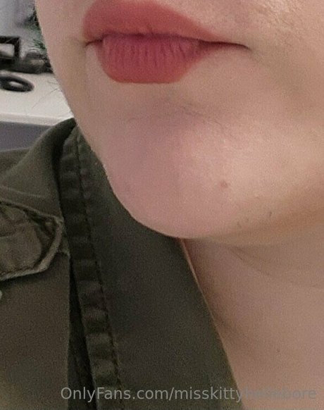 misskittyhellebore star nudes photo