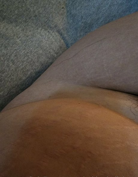 misskittyhellebore sexy model picture