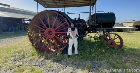 vivaathena hd actress image