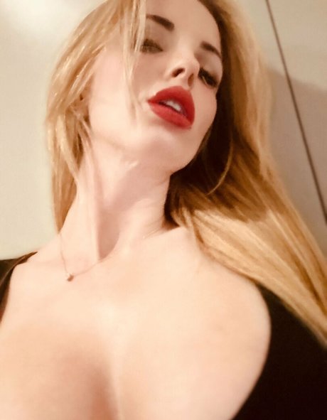 gemmahiles nudes model image