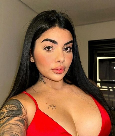 Carol Mourah high quality model gallery