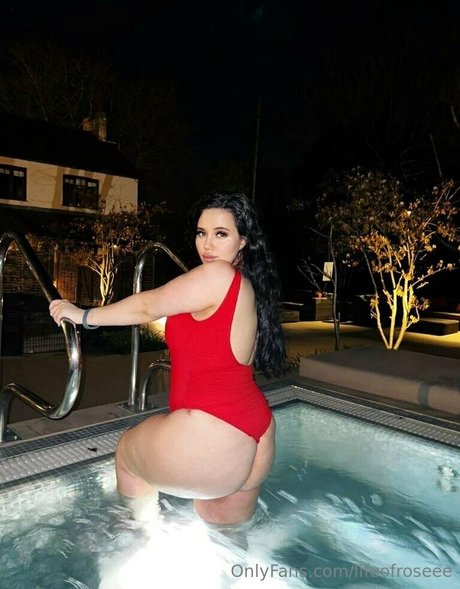 lifeofroseee hot star pic