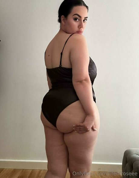 lifeofroseee star pornographic gallery