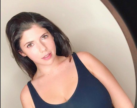 Emily Helen Barry pornstar erotic images