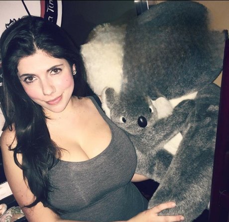 hooters onlyfans free sexy img