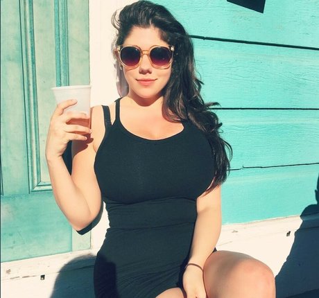 Emily Helen Barry best model img