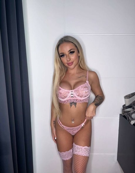 sophielouise1x hot actress picture