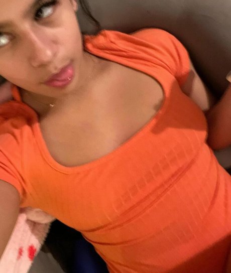 Holly Hennessy high quality actress pic