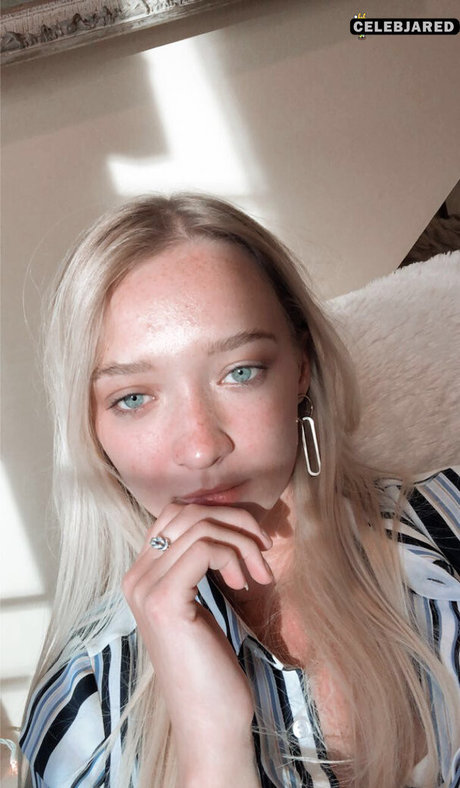 Zola Bzdek star nice pictures