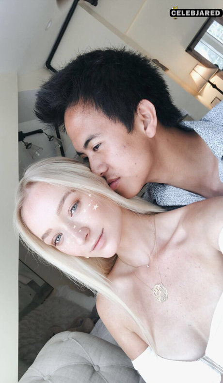 Zola Bzdek pretty model galleries