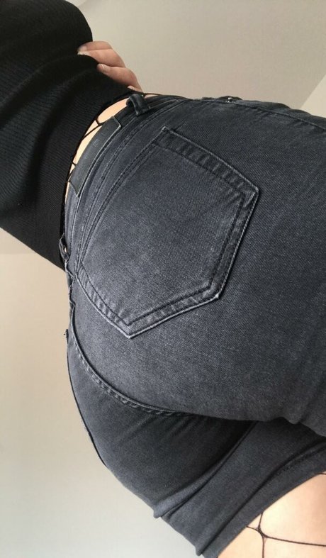 Tschindo star erotic pictures