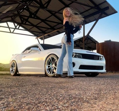 giantess onlyfans erotic images