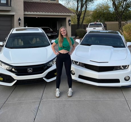 Kayla Rundle star nude pic