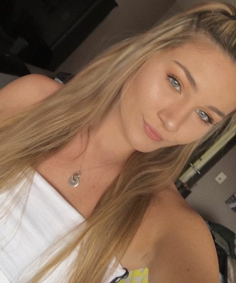 Kelsea Forti pornstar sex gallery