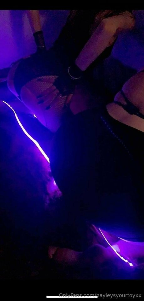 hayleysyourtoyxx pornographic star pics