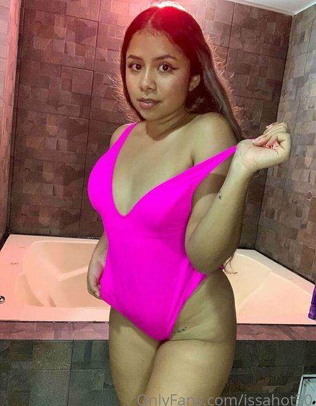 issahott31 exclusive model images