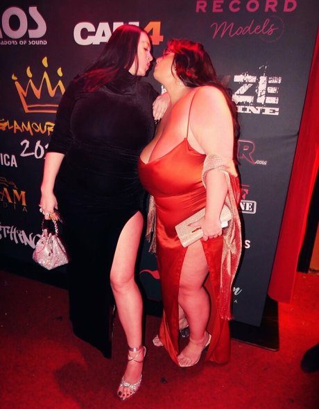 Busty Klara xxx pornstar pic