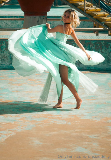 funsizedellyuwu perfect actress archive