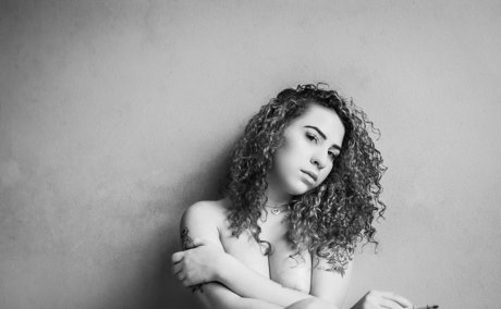 Thifany Vieira model high quality pic