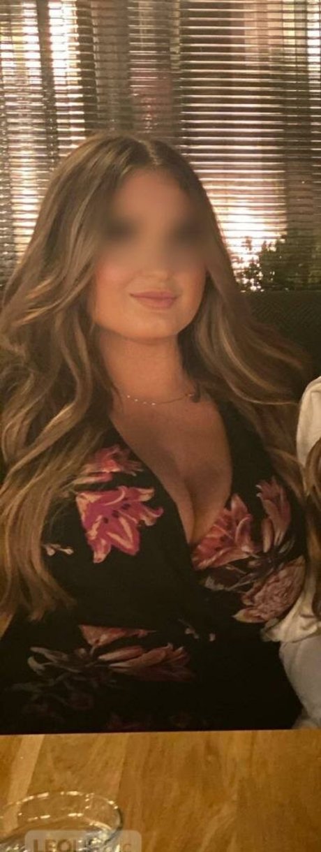 Karina BBW nude model archive