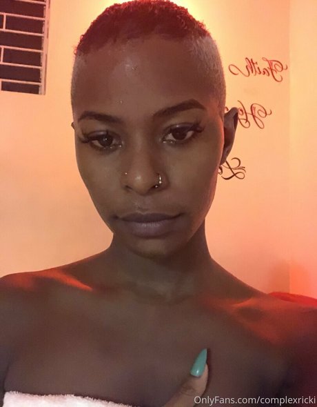 complexricki beautiful actress img