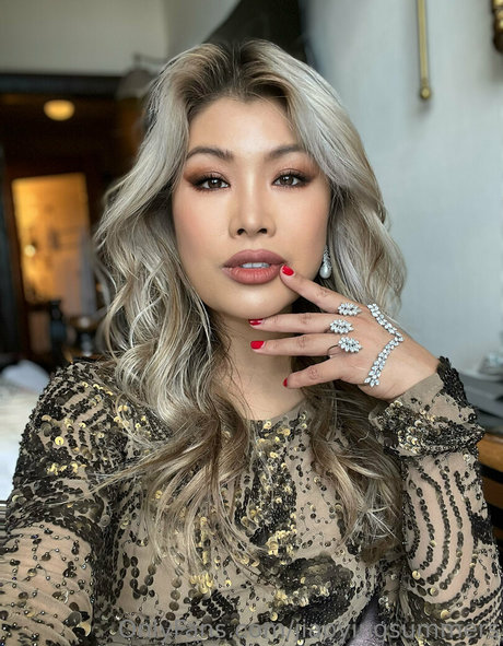 jiaoyingsummers naked model photos