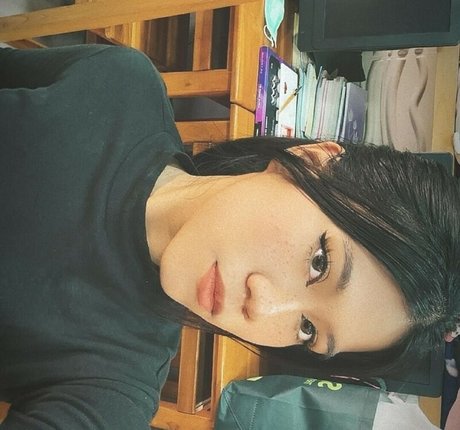 Nulukrotch model nude pic