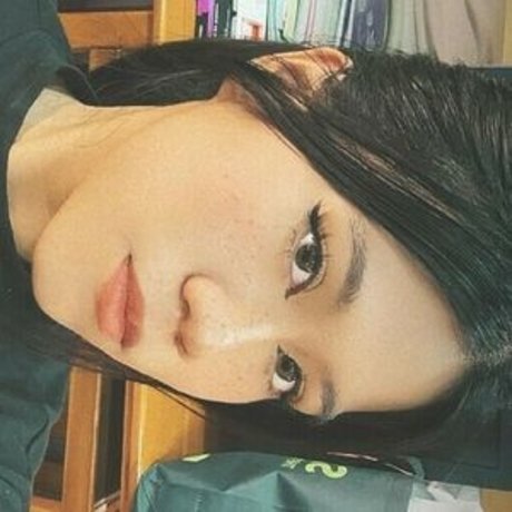 Nulukrotch model porn pics