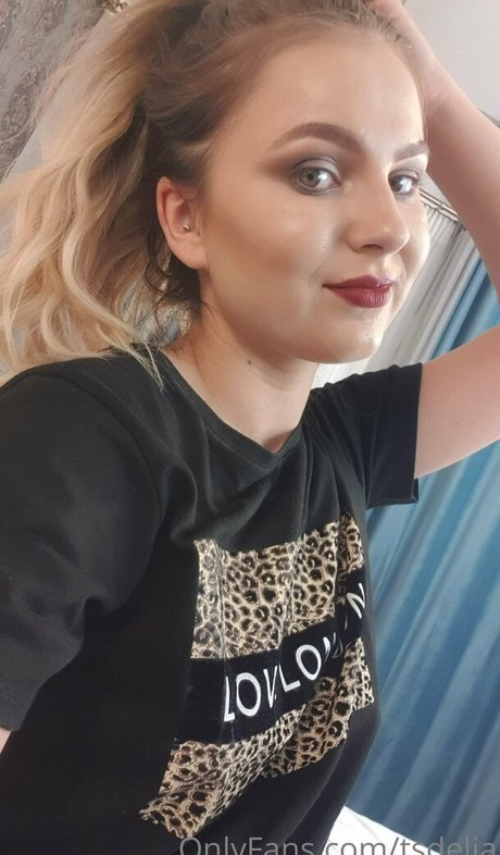 amateur lesbian onlyfans art porn gallery