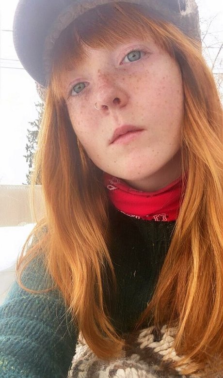 Rosalie Mae naked actress photos