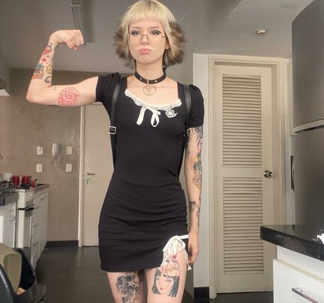 Luh Setra star pornographic pics