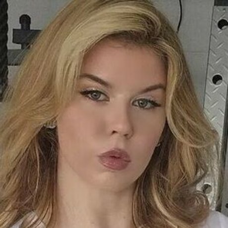 Sophie Larissa Weiss pornstar pics