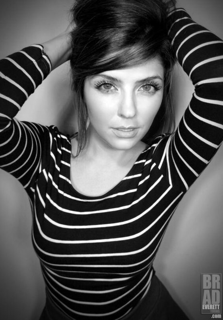 Jen Lilley pornstar erotic images