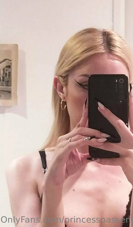 princesspassengerr model nudes photos
