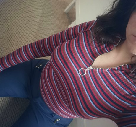 Georgia Veitch model exclusive images