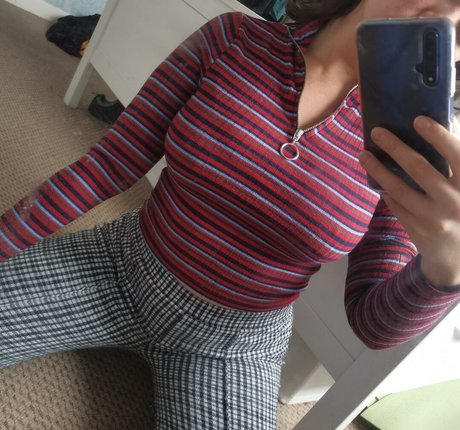 Georgia Veitch pretty model img